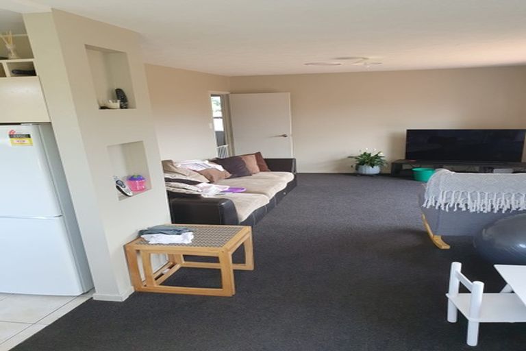 Photo of property in 2/442c Mairehau Road, Parklands, Christchurch, 8083