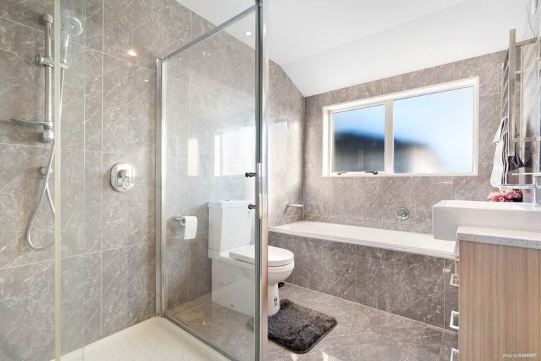 Photo of property in 6 Dromoland Drive, Flat Bush, Auckland, 2019