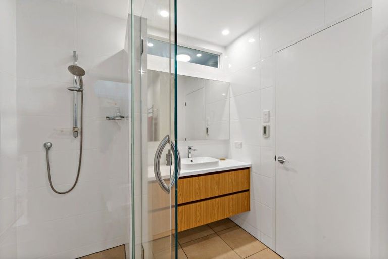 Photo of property in 2/16 Marama Street, Castor Bay, Auckland, 0620