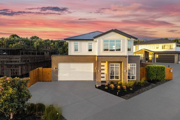 Photo of property in 39 Headsail Drive, Long Bay, Auckland, 0630