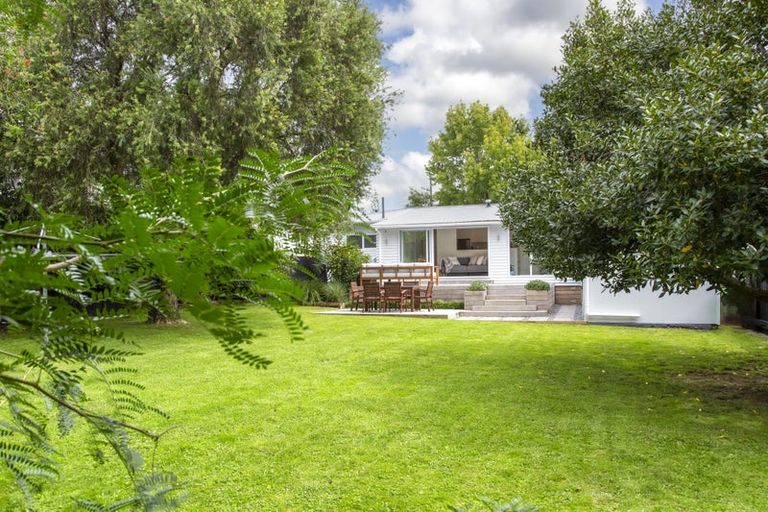 Photo of property in Peninsula Primary School, 61 Wharf Road, Te Atatu Peninsula, Auckland, 0610