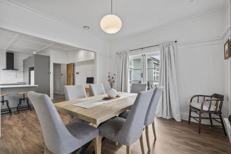 Photo of property in 73 Brightwater Terrace, Terrace End, Palmerston North, 4410