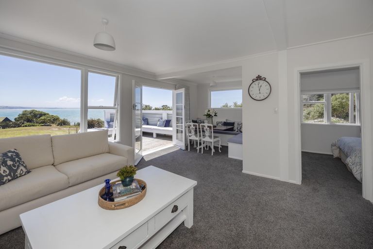 Photo of property in 6 Bride Street, Moeraki, 9482