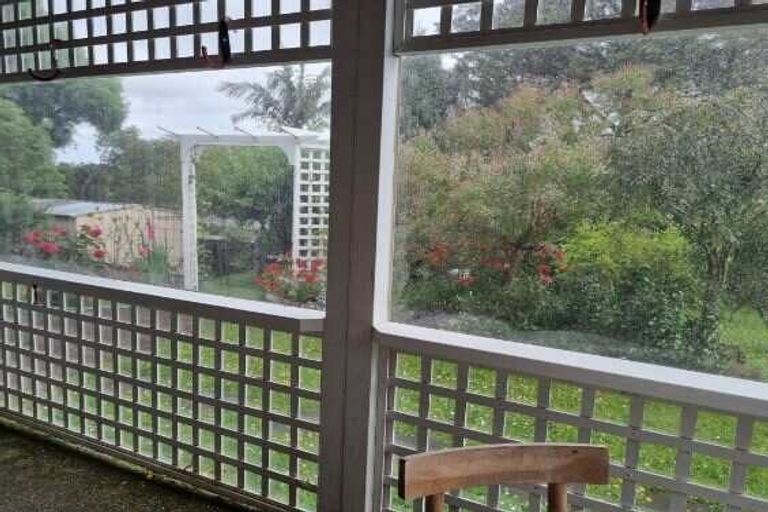 Photo of property in 43 Triangle Road, Massey, Auckland, 0614