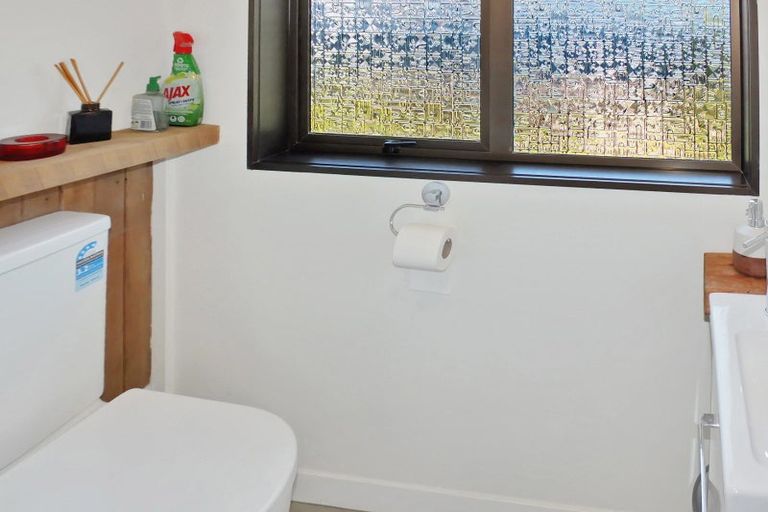 Photo of property in 22 Shortt Street, Foxton Beach, Foxton, 4815