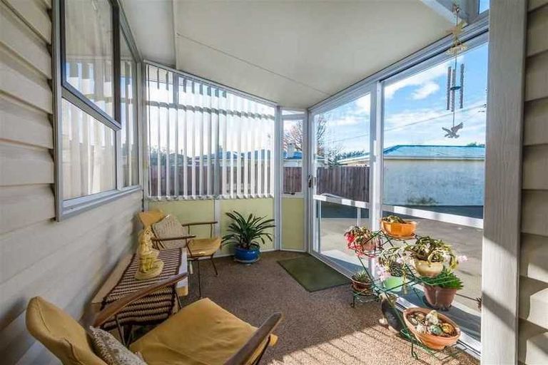 Photo of property in 142 Springs Road, Hornby, Christchurch, 8042
