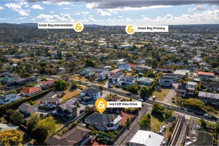 Photo of property in 148a Cliff View Drive, Green Bay, Auckland, 0604