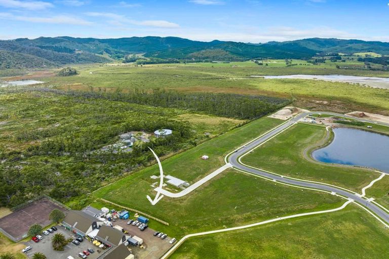 Photo of property in 105 Karearea Way, Matarangi, 3592