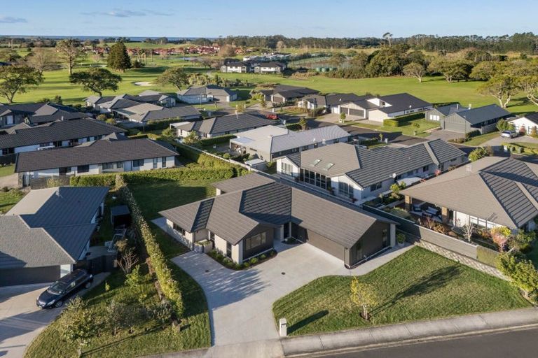 Photo of property in 39 Arran Drive, Aongatete, 3178