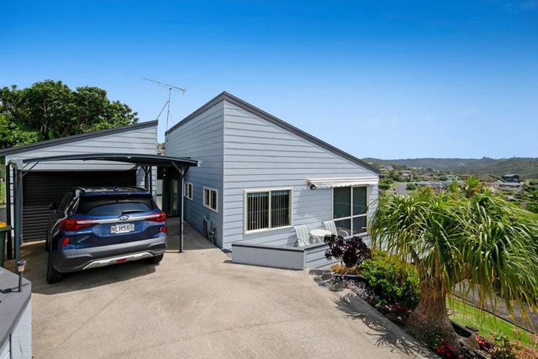 Photo of property in 1 Ngahere Views, Orewa, 0931