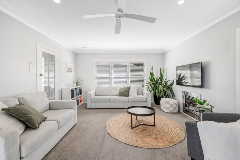 Photo of property in 11 Swann Beach Road, Stanmore Bay, Whangaparaoa, 0932