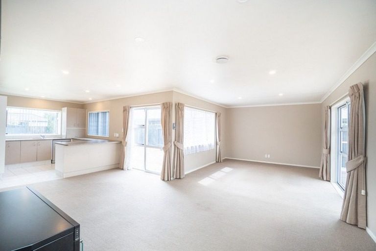 Photo of property in 31 Strachan Way, Highbury, Palmerston North, 4412