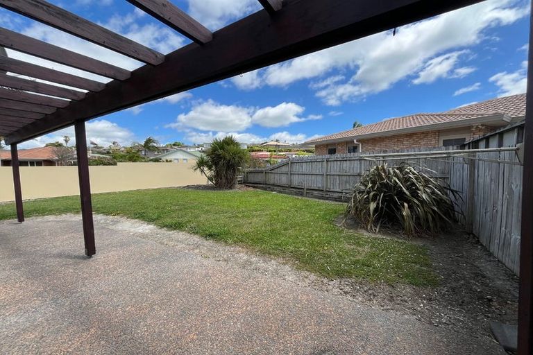 Photo of property in 6/137 Lakeside Drive, Orewa, 0931