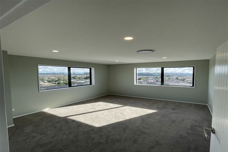 Photo of property in 4 Matuka Lane, Ranui, Auckland, 0612