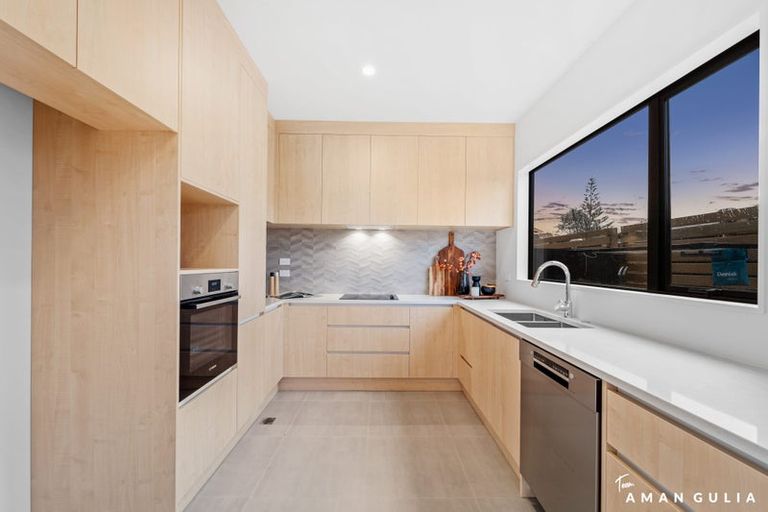 Photo of property in 7e Poto Street, Te Atatu South, Auckland, 0610