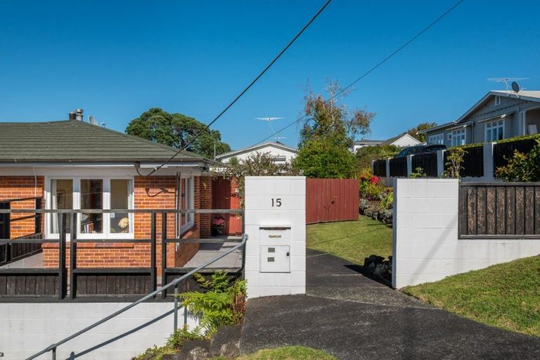 Photo of property in 1/15 Birkley Road, Bayswater, Auckland, 0622