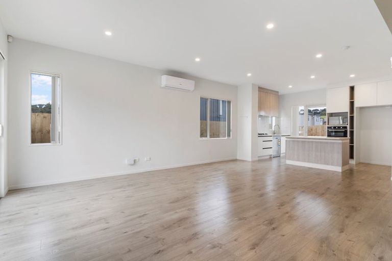 Photo of property in 5b Poruru Close, Papakura, 2110