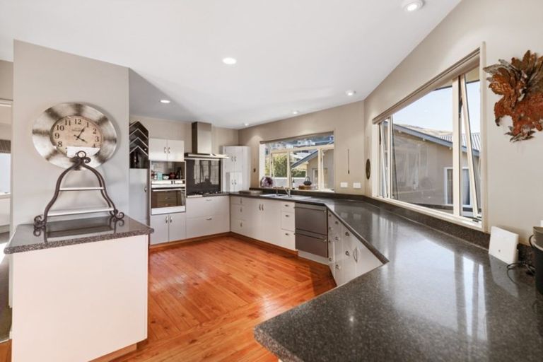 Photo of property in 70 Hensman Road, Queenstown, 9300