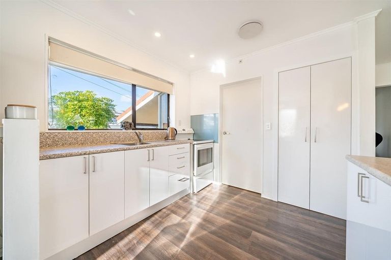 Photo of property in 3f1- Ararino Street, Trentham, Upper Hutt, 5018