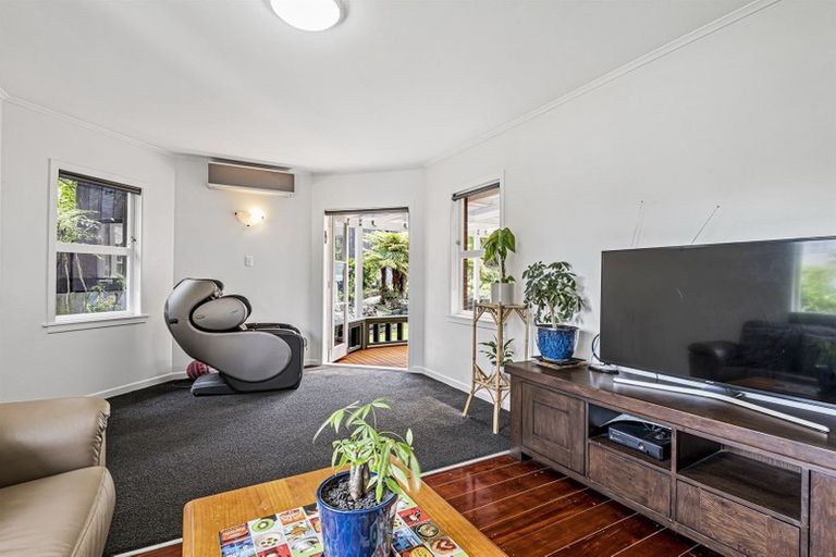 Photo of property in 20 Hamilton Place, Glenfield, Auckland, 0629