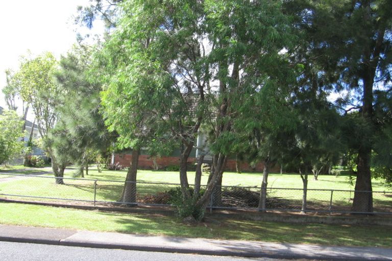 Photo of property in 65 Kervil Avenue, Te Atatu Peninsula, Auckland, 0610