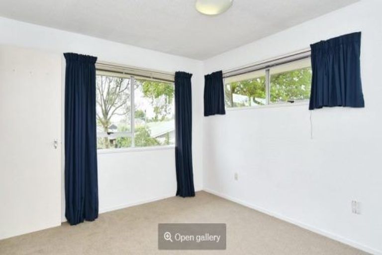 Photo of property in 10 Rachel Place, Avonhead, Christchurch, 8042