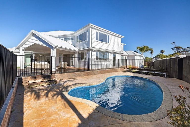 Photo of property in 16 Seychelles Drive, Papamoa Beach, Papamoa, 3118