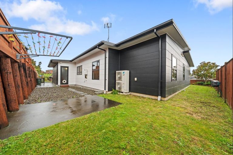 Photo of property in 51 Cyrus Street, Whalers Gate, New Plymouth, 4310