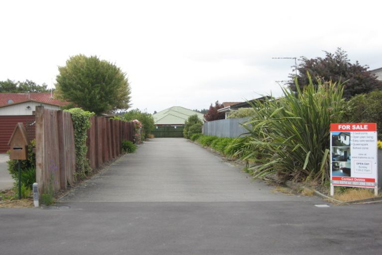 Photo of property in 128a Inwoods Close, Parklands, Christchurch, 8083