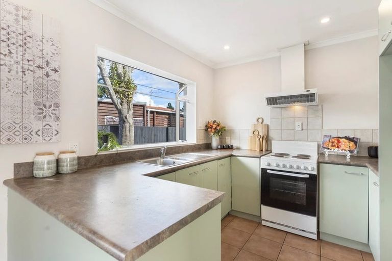 Photo of property in 1/8 Glenburn Place, Papakura, 2110