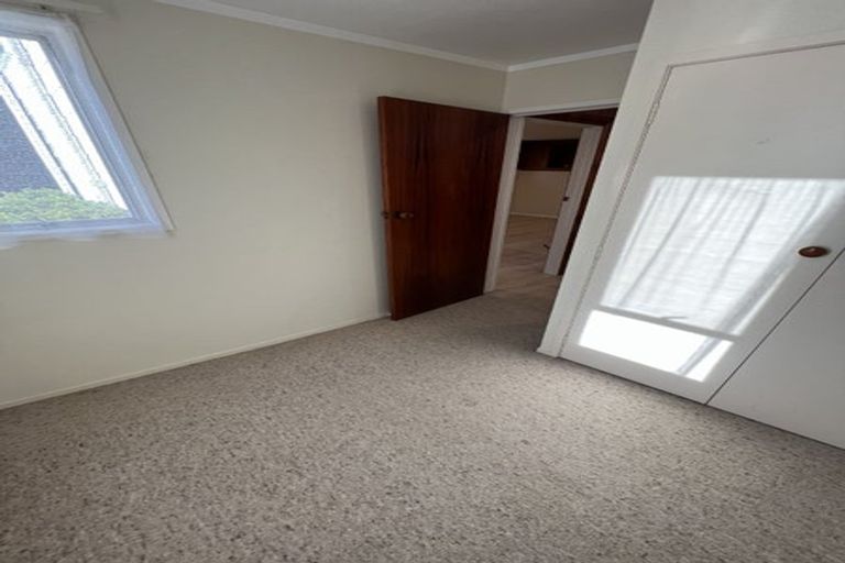 Photo of property in 27 Halberg Street, Glenfield, Auckland, 0629