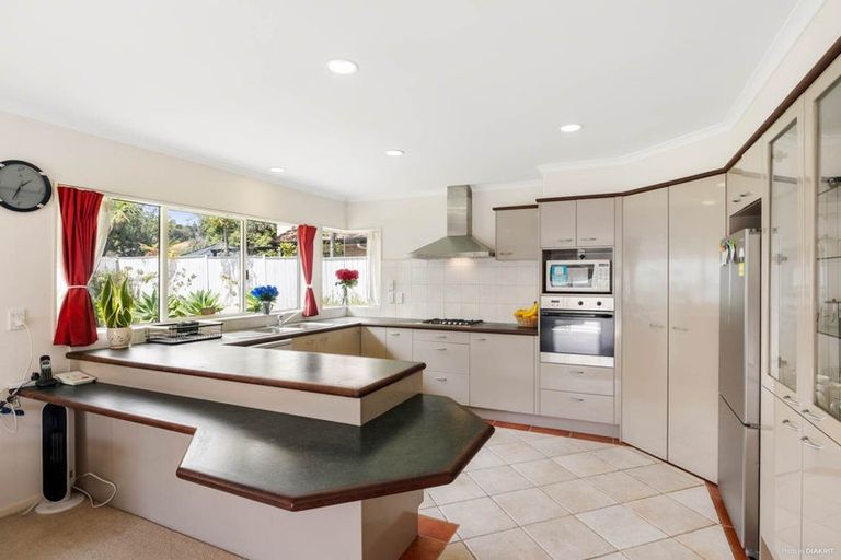 Photo of property in 22 Heyington Way, East Tamaki Heights, Auckland, 2016