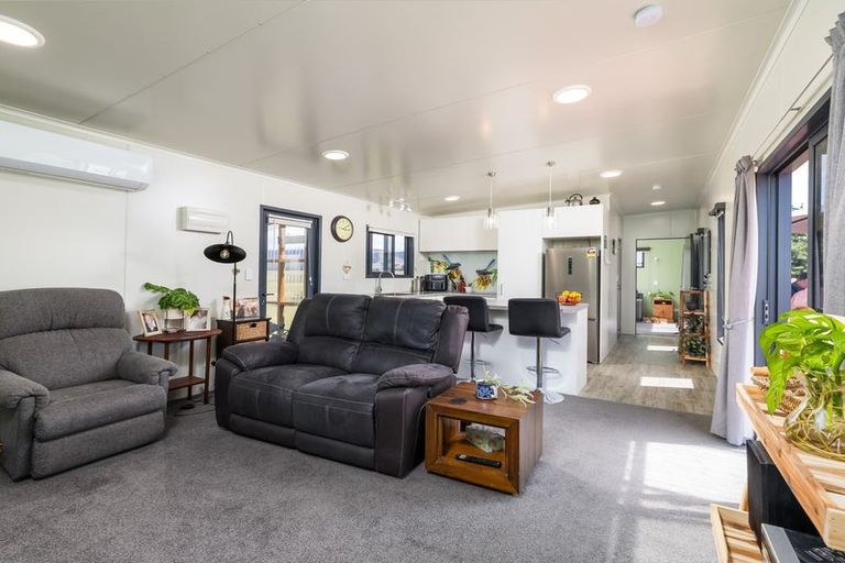 Photo of property in 46 Bathgates Road, Waimate, 7980