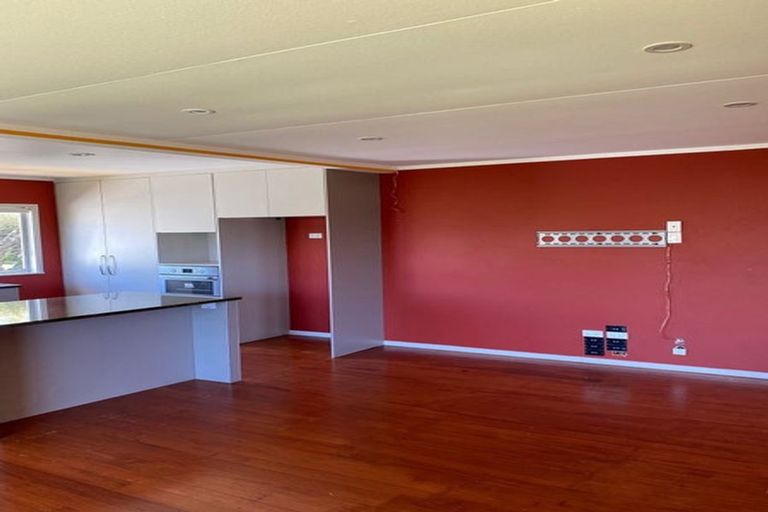 Photo of property in 199 Hobsonville Road, Hobsonville, Auckland, 0618