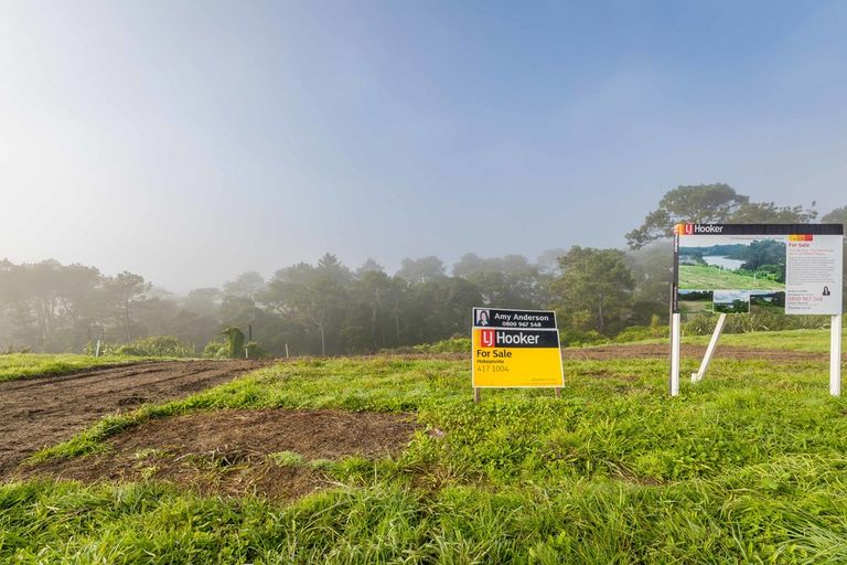 Photo of property in 74 Pohutukawa Parade, Riverhead, 0820