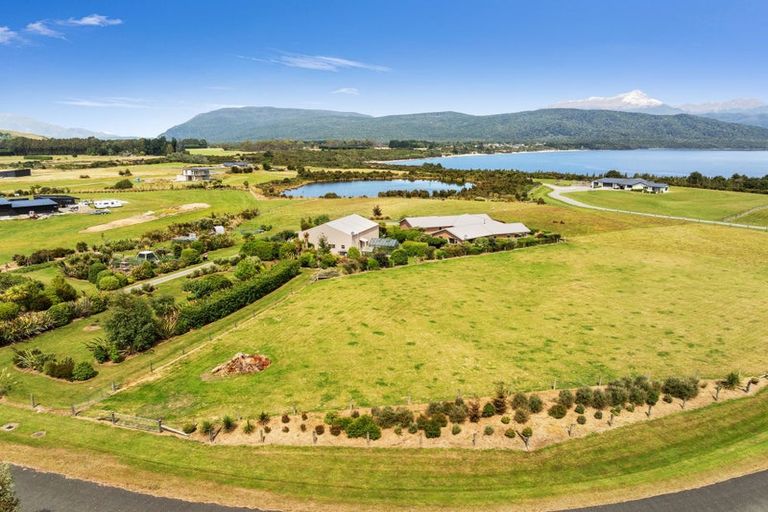 Photo of property in 73 Holmwood Road, Manapouri, 9679