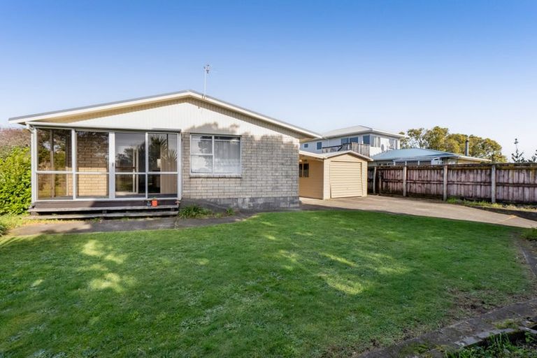 Photo of property in 16 Dillon Drive, Bell Block, New Plymouth, 4312