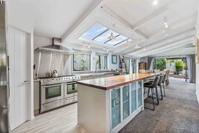 Photo of property in 49a Riverhills Avenue, Pakuranga Heights, Auckland, 2010