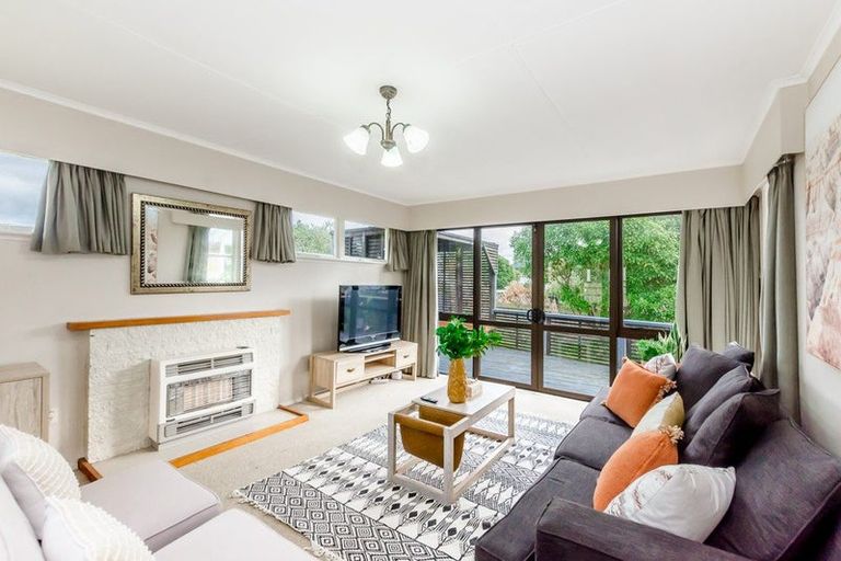 Photo of property in 37 Mazengarb Road, Paraparaumu Beach, Paraparaumu, 5032