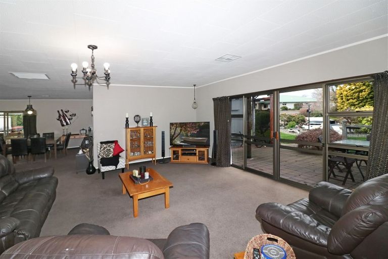 Photo of property in 111 Guy Street, Dannevirke, 4930