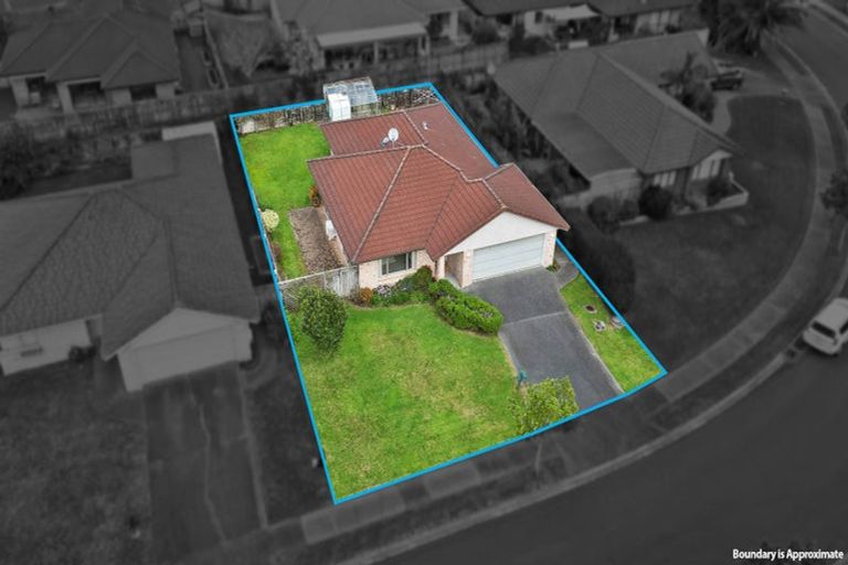 Photo of property in 74 Hillwell Drive, Henderson, Auckland, 0612