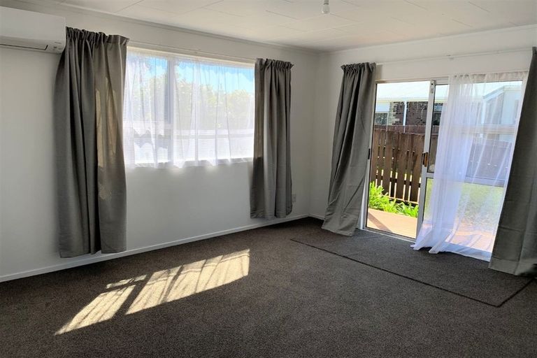 Photo of property in 18 Culzean Grove, Bell Block, New Plymouth, 4312