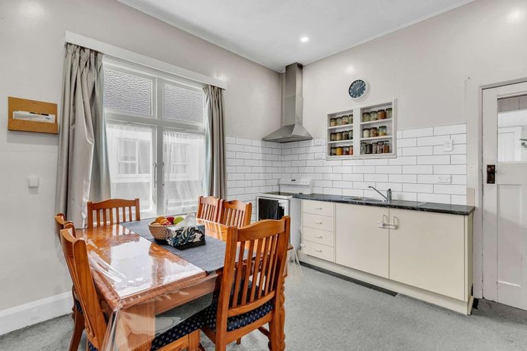 Photo of property in 194 Ferguson Street, West End, Palmerston North, 4412