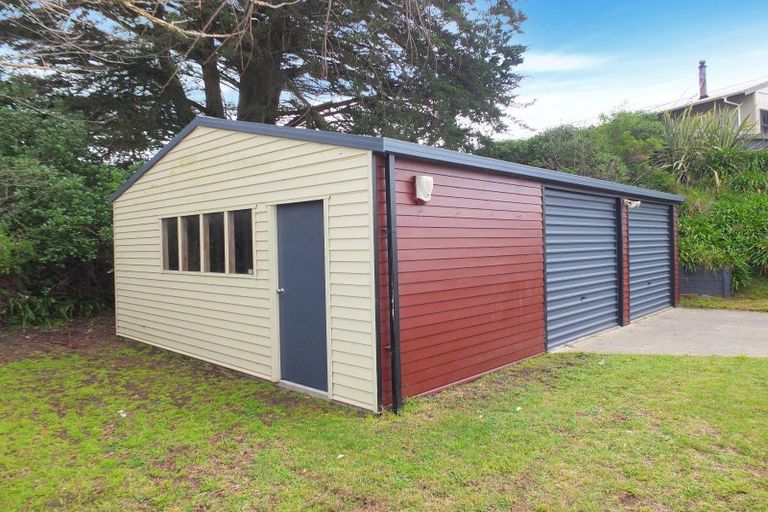 Photo of property in 46 Signal Street, Foxton Beach, Foxton, 4815