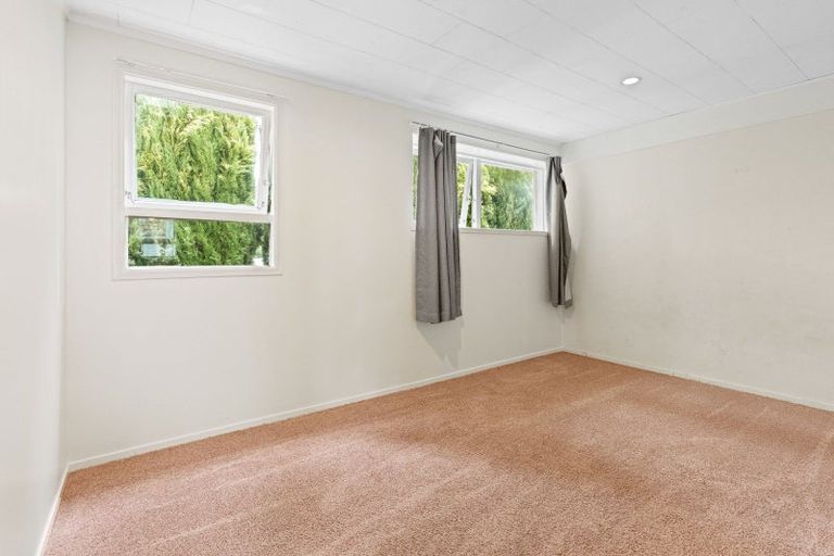 Photo of property in 76 Cambridge Street, Levin, 5510