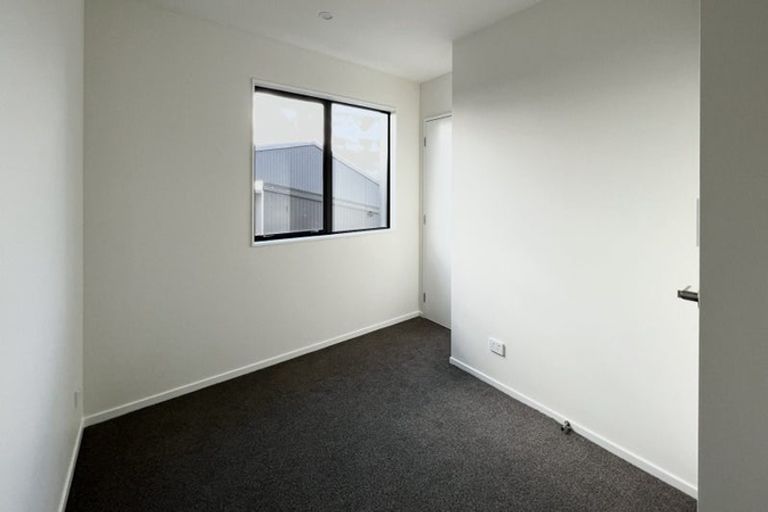 Photo of property in 2/60 Selo Street, Glen Eden, Auckland, 0602