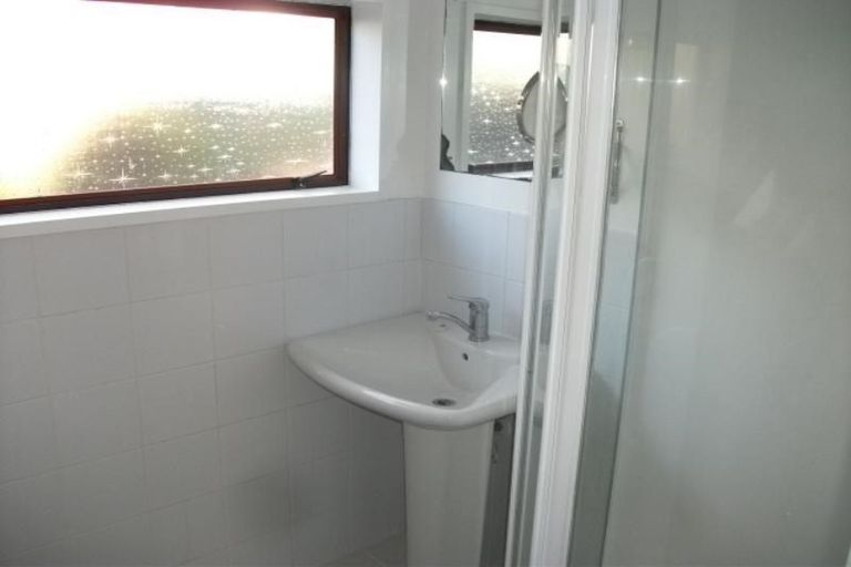 Photo of property in 43n Waimairi Road, Upper Riccarton, Christchurch, 8041