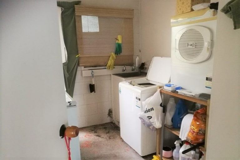 Photo of property in 1 Malters Place, Browns Bay, Auckland, 0630