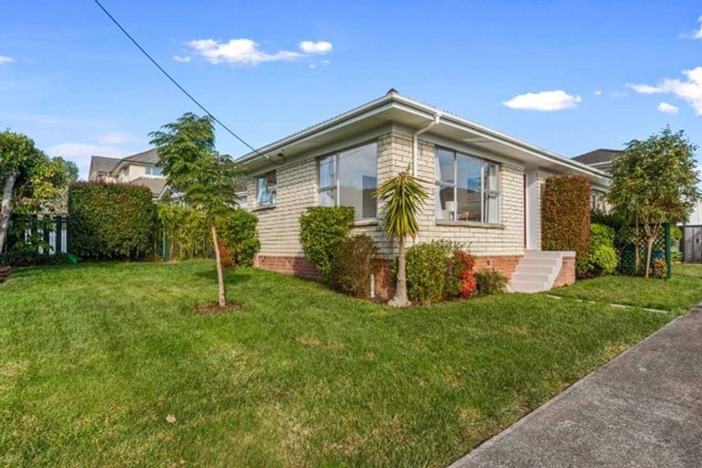 Photo of property in 1/24 Sydney Street, Hauraki, Auckland, 0622