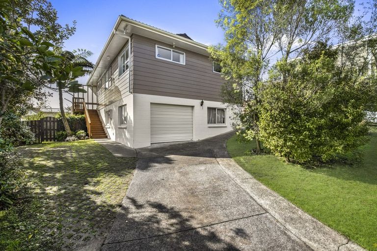 Photo of property in 9 Seakens Way, Glen Eden, Auckland, 0602